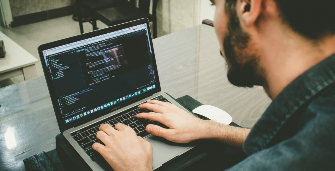danial-igdery-FCHlYvR5gJI-unsplash